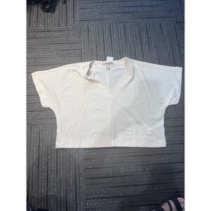 Forever 21 Contemporary Ivory V-Neck Boxy Cropped Woven Top Short Sleeve Large